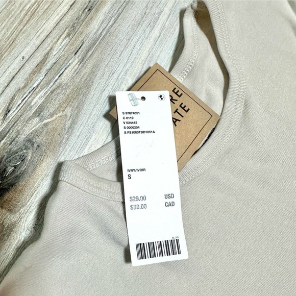BNWT: Cute Deer Graphic Tee by Future State for Urban Outfitters Small in Ivory - Picture 6 of 6